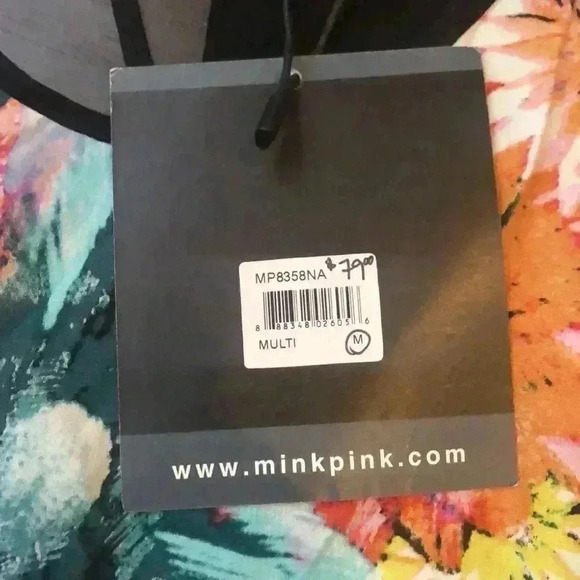 ✨🆕minkpink🆕✨ | Floral high lo racerback tank top - Picture 8 of 10